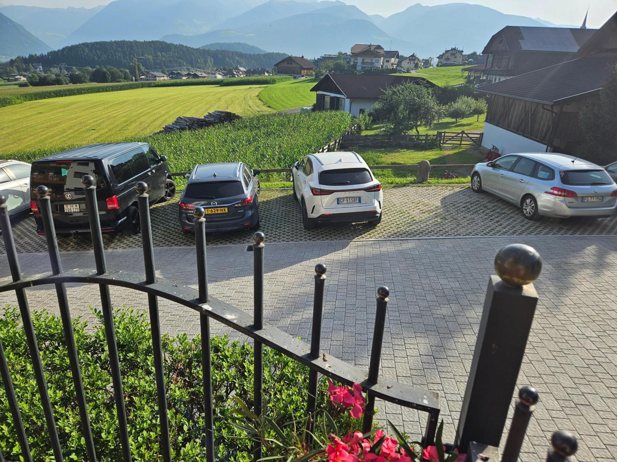 Apartment Pichlerhof San Lorenzo di Sebato Eksteriør billede